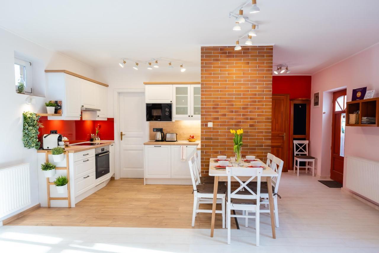 Sara-Lux Apartman Nyarliget ภายนอก รูปภาพ