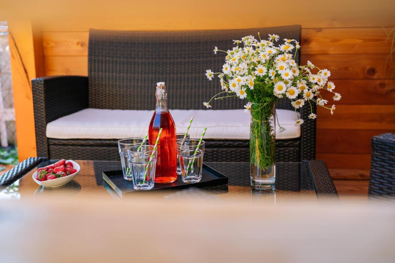 Sara-Lux Apartman Nyarliget ภายนอก รูปภาพ